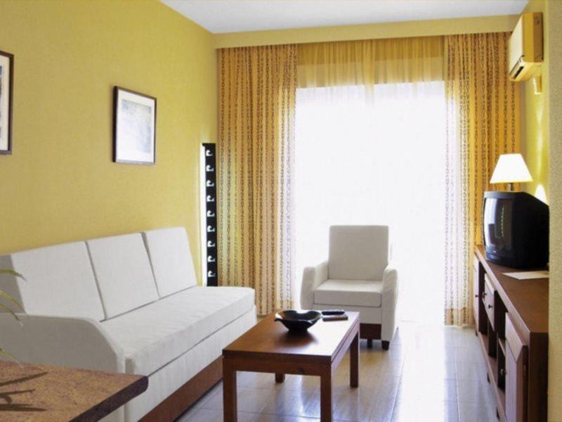Aparthotel Las Dunas Chiclana de la Frontera Ngoại thất bức ảnh